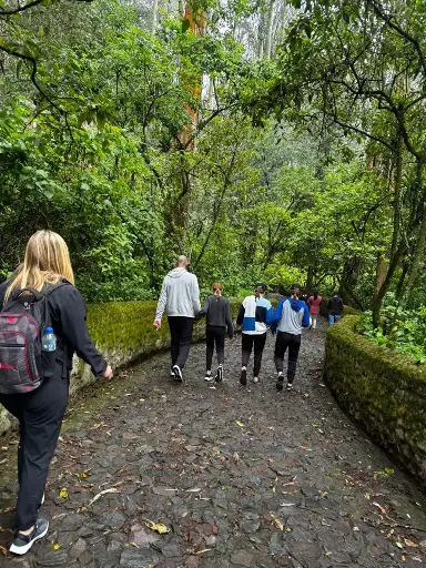 🧵🦅 Otavalo Cultural Escape – Condors, Community & Crafts