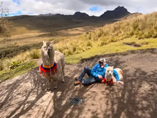 🚡🌋 Quito Full Day – Historic Center, Teleférico & Pululahua Crater  